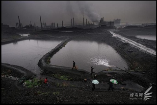 Illustration for article titled Frightening Scenes from China's Pollution Apocalypse